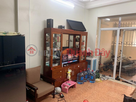 Selling house on Ton Duc Thang street (duong-2570559990)_0