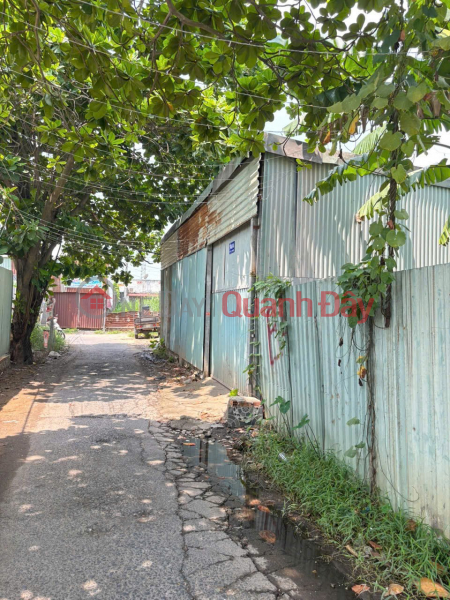 đ 1.4 Billion | PROFITABLE INVESTMENT - OWNER NEEDS TO SELL A HOUSE RIGHT NEXT TO PHU THINH LONG APARTMENT COMPLEX, BINH TAN DISTRICT.
