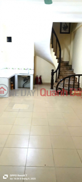 Cho thuê nhà ngõ 48 Trịnh Đình Cửu, 35m2 x 5 tầng x 3 ngủ, 4 WC, 12 Triệu Niêm yết cho thuê