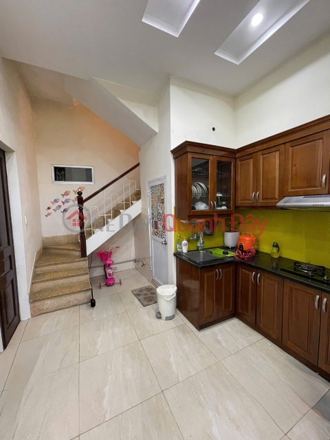 Cho thuê nhà ngõ 124 Minh Khai, 25m² x 3 tầng, 2PN, 2WC, 9triệu _0