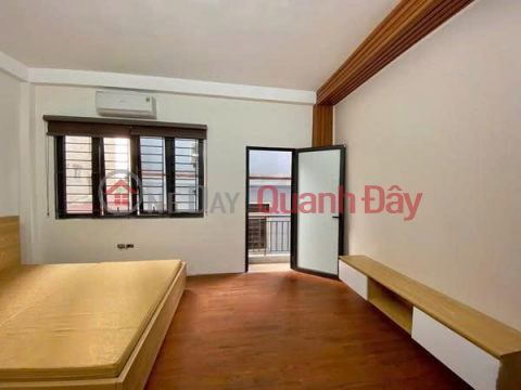 Cho thuê nhà nguyên căn Nguyễn Trãi 3.5 tầng x 40m2, 3 ngủ, 3 WC, 12 Triệu _0