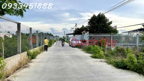 Nhà vườn dừa cây ăn trái với gara nhà kho và 2 mặt tiền _0