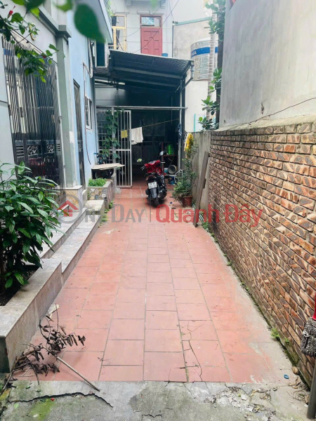 đ 5.7 Billion | BEAUTIFUL HOUSE - EXTREMELY GOOD PRICE - OWNERS NEED TO SELL A HOUSE URGENTLY IN BEAUTIFUL LOCATION IN Long Bien - Hanoi