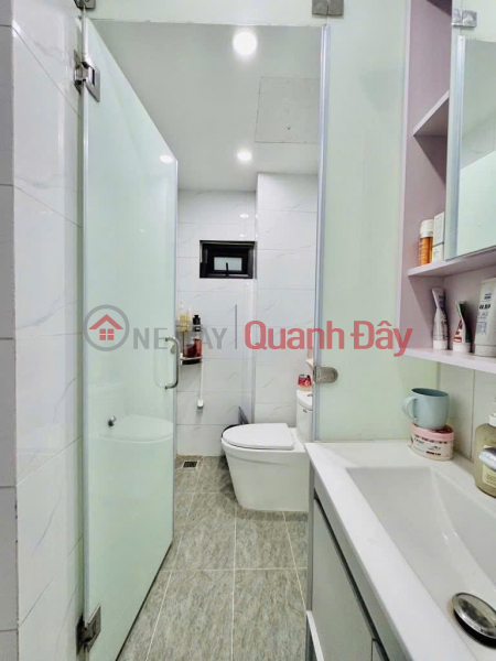 đ 8.5 Billion | OWNER sells house in the center of Dong Da - Lane 180A Nguyen Luong Bang - Small area, full functions