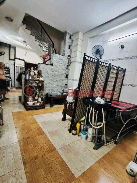 Nhà Mặt Tiền - 4 Tầng, Bình Tân Giáp Tân Phú, Quận 11. Sales Listings