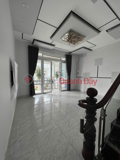Whole house with garage for rent at 10 million VND, located on Trang Trinh Street, Da Lat, Lam Dong. _0
