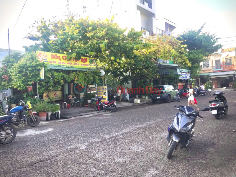 OWNER NEEDS TO QUICKLY SELL LAND OPPOSITE DIEN BIEN PHU MARKET Near ECOLIFE apartment building (CAU DOI) Sales Listings