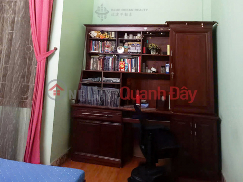 Need money to sell a house 44m² x 4 floors, solid, 3.7m frontage Lac Long Quan, Nghia Do ward, Cau Giay, only 13 billion _0