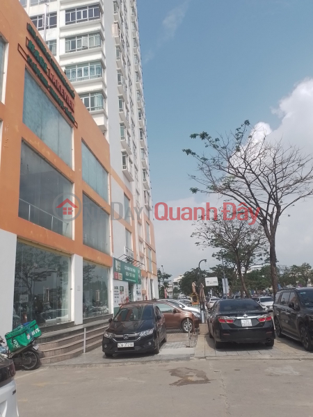 House near Ham Nghi, Thanh Khe Center, car parked close to the house, 2 billion more Sales Listings