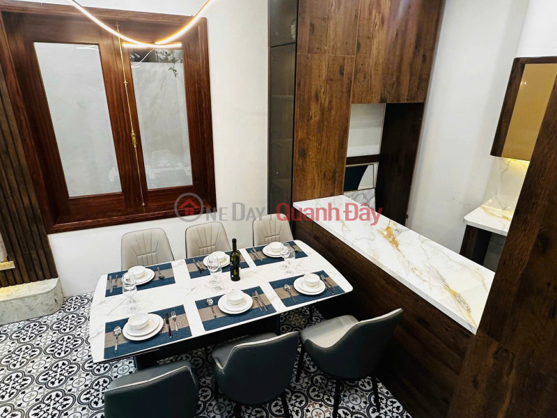 SIÊU PHẨM HOÀNG MAI - Nội thất hoàng gia - Ô tô ngủ trong nhà - Giá 14 đồng x tiểu học | Việt Nam | Bán đ 14,58 tỷ