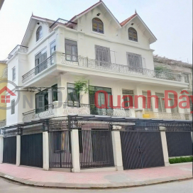 I'm renting out a house on Huynh Thuc Khang and Nguyen Hong streets, 200m2 x 3.5 floors - 48 million VND. _0