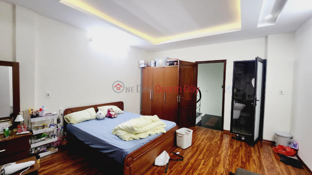 Property Search Vietnam | OneDay | Residential Sales Listings, House for sale near Xa Dan, Dong Da, furnished, near car. Area 40m, 5 floors, frontage 5.3m.