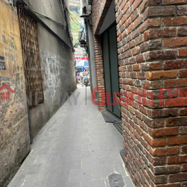 Land for sale on Le Thanh Nghi street, 42m wide, 30m from Hai Ba Trung street. _0