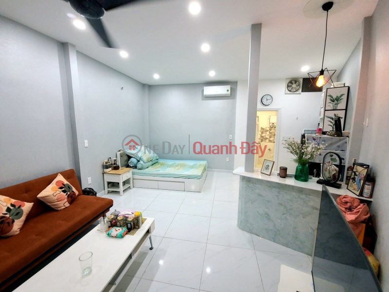 House for sale next door in Pham Ngu Lao, District 1, Western Quarter, 40m2, cheap price, only 5 billion. Sales Listings