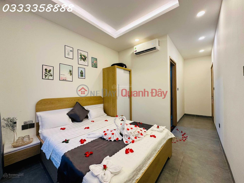 Property Search Vietnam | OneDay | Residential, Sales Listings | CC cut a loss of 30% of the Grand Word Phu Quoc shophouse, D side. Vu Hoi of the project. Entrance to parking lot T2