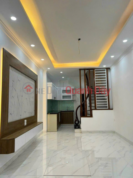 House for sale by owner Hao Nam, Dong Da, 31m, 5 floors, newly built, modern, near the street. Sales Listings