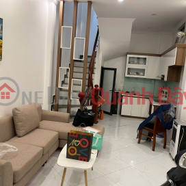 House for rent at alley 96 Dai Tu, 35m2 x 5 floors, 3 bedrooms with en-suite bathrooms, 12 million VND\/month. _0