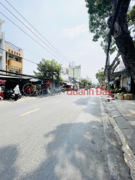 Selling a 4.5x45 street-front house on Pham The Hien street, ward 7, district 8, price only 15 billion | Vietnam | Sales đ 15 Billion