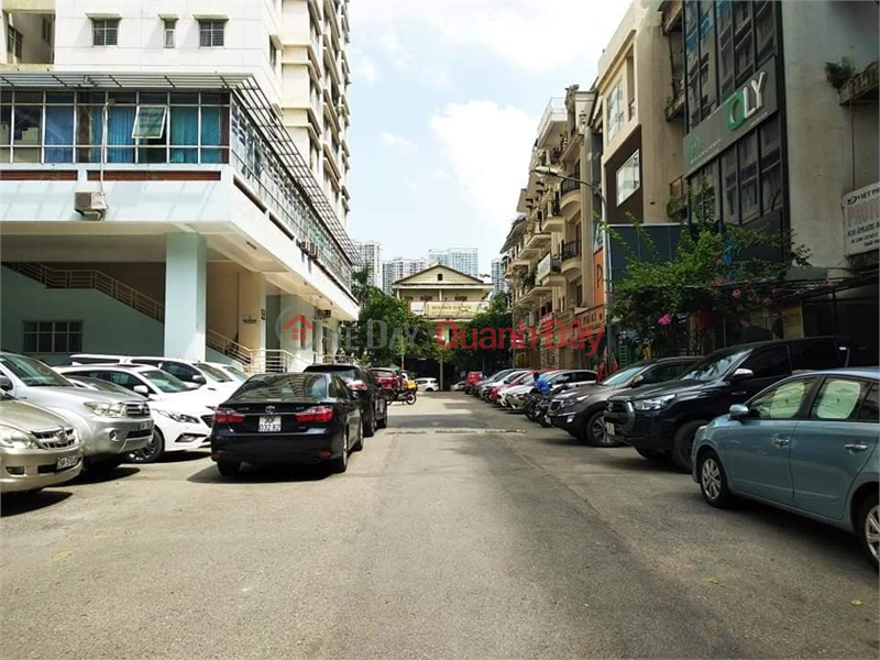 Property Search Vietnam | OneDay | Residential Sales Listings Selling a house on Cat Linh street, Giang Vo, Lottery division, Business, price 16 billion.