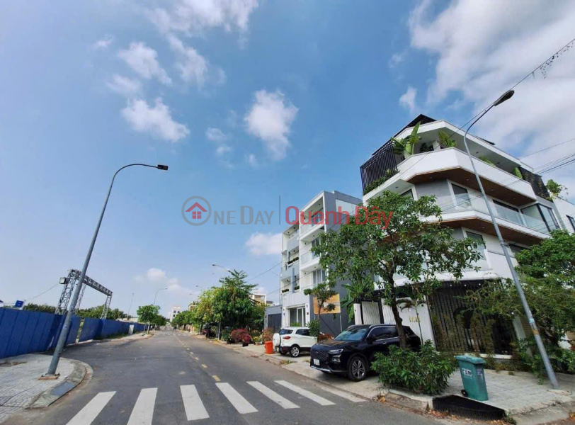 LAND PLOT, 16M WIDE ROAD NEXT TO LE VAN LUONG STREET, 5X19M, 7.2 BILLION VND, FREE CONSTRUCTION PERMIT Sales Listings