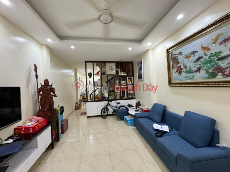 House for sale in alley 424 Ngoc Thuy, 42m² x 4 floors, car access, price just over 7 billion VND (negotiable). Vietnam, Sales, đ 7.6 Billion