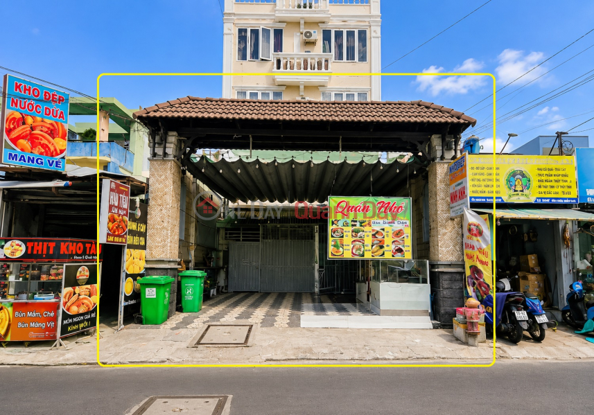 Commercial space for rent at Tan Ky Tan Quy, 238m², 19 million VND - near the intersection, close to AEON Mall. Rental Listings
