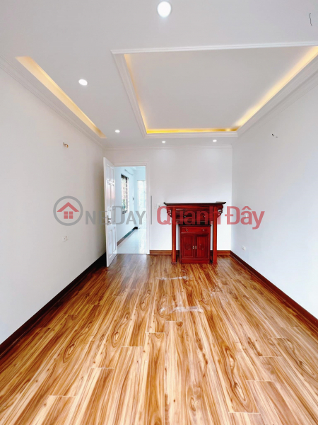 Property Search Vietnam | OneDay | Residential, Sales Listings | Urgent sale of Luong The Vinh subdivision, area 36m2x5T, Cars parked at the door, price is slightly 6 billion.