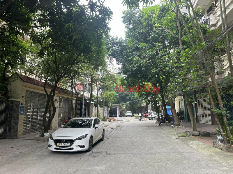 Deep discount, Hoang Quoc Viet, cars avoid, sidewalk, 105m2 x 5 floors, 5m frontage, slightly over 25 billion Sales Listings