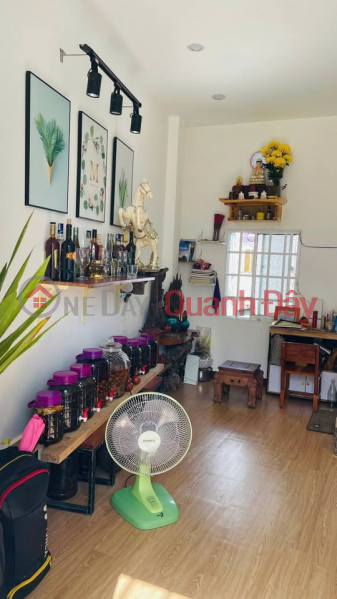 đ 2.59 Billion, ► House 40m² facing Pham Van Nghi street, 2 floors, clean and beautiful, price 2.x billion VND (negotiable)