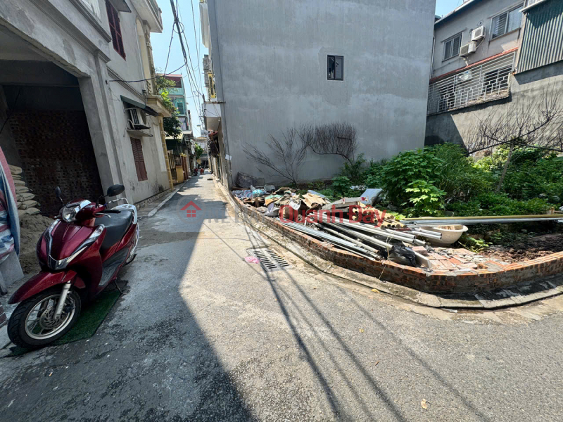 FOR SALE: 44.6 M2 LAND IN CU VIET – GIA LAM, CORNER PLOT WITH 2 OPEN SIDES – CAR ACCESS TO THE HOUSE, CONTACT 0985865658 Vietnam Sales, đ 7.7 Billion