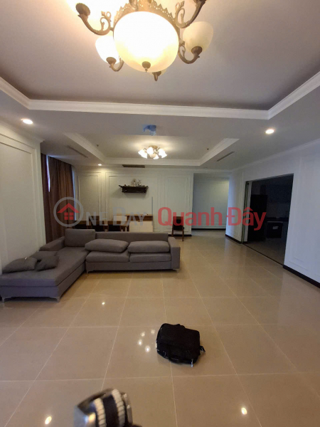 Cho thuê căn góc 3 ngủ, 3 wc rộng 181m2 ở RoyalCity Nguyễn Trãi, Thượng Đình, Thanh Xuân. Niêm yết cho thuê