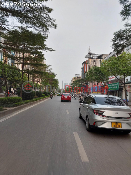 Land for sale on Hoang Van Thai Street 125m² beautiful 6m square frontage 200t\\/m² Sales Listings