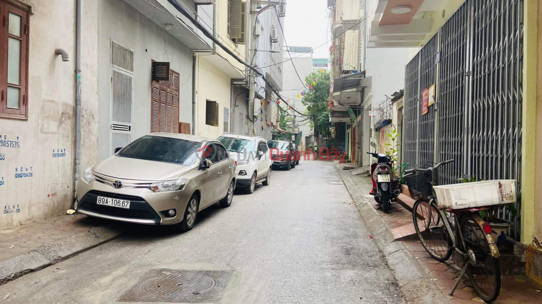 Selling Nguyen Khanh Toan townhouse, In front of the house, avoiding the alley 55m2 8 billion VND Sales Listings