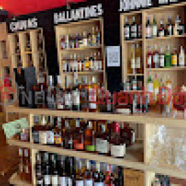 Hai Gia Cat Wine Shop,Ngu Hanh Son, Vietnam