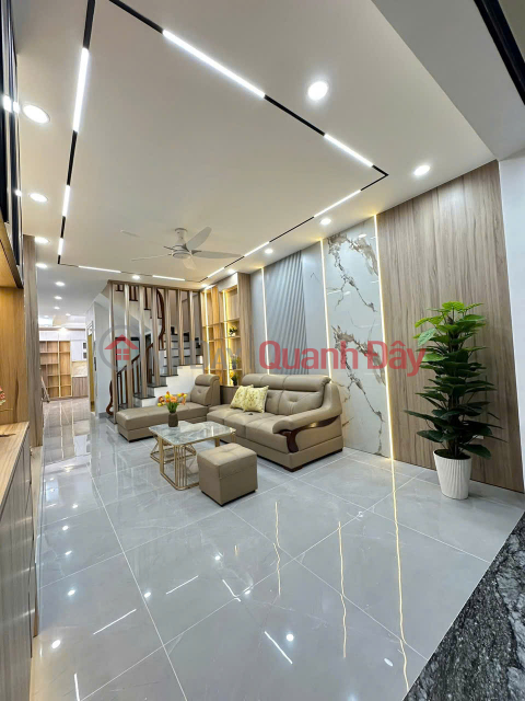 Siêu phẩm lô góc Nguyên Đúc Cảnh ,Hoàng Mai,1 nhà ra phố,thang máy,sân trươc nhà rộng,nội thât cao cấp _0