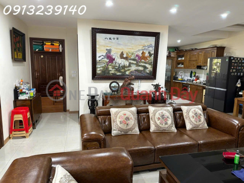 I (Owner) need to sell an apartment at 25 Lac Trung Apartment, Vinh Tuy Ward, Area 156m2, Price 85 million\/m2 _0