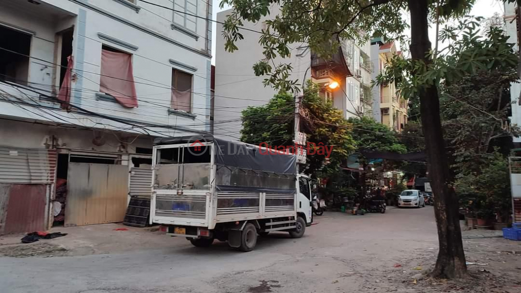 Van La Van Phu townhouse for sale, Ha Dong, Hanoi, 55 m 4 floors, people built a 4 m street, price 7 billion, 5 cars parked in the yard Sales Listings