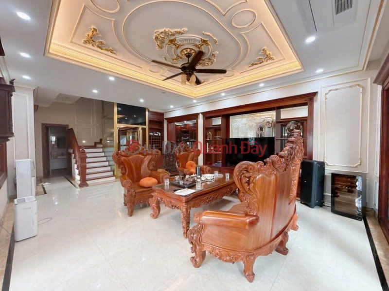 HOUSE FOR SALE IN HOANG QUOC VIET, LOT, BUSINESS SIDEWALK, CAR ACCESS, 2 OPEN WARDS, 85M2, OVER 28 BILLION Sales Listings