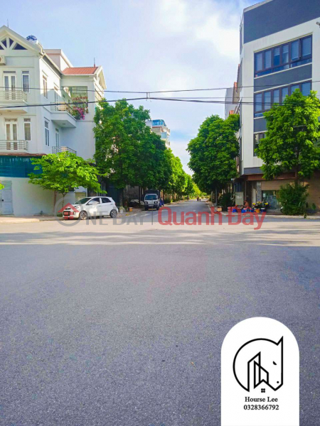 Land on Xuan Do street, Long Bien densely populated with car businesses, avoid 65m, frontage: 4m, 8 billion Sales Listings