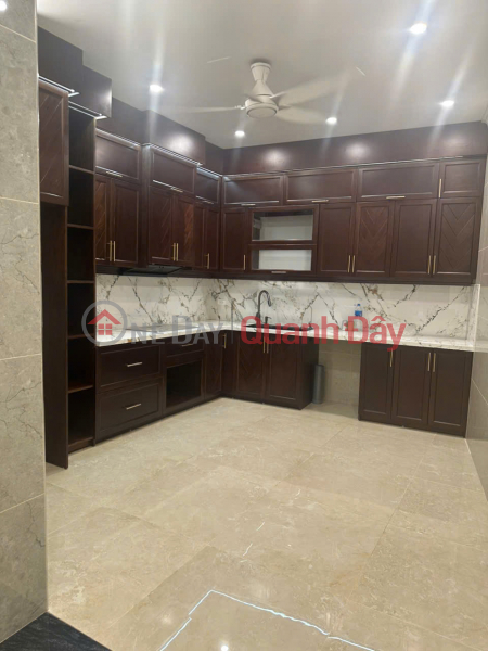 House for sale in Ngo Gia Tu, Long Bien - Wide road allowing cars to pass each other - Sidewalk - Suitable for business or spacious living. Vietnam Sales đ 25 Billion