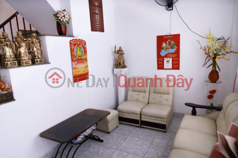 OWNER NEEDS TO QUICKLY SELL FRONT HOUSE located at 3A Tran Cao Van, Ward 11, Phu Nhuan, HCM _0