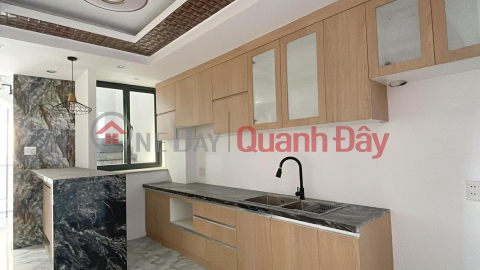 House for sale in District 5 - HXH Huynh Man Dat - 5.5x14 - 5 floors - Beautiful and sparkling _0