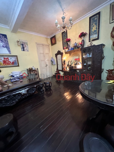 TAY SON TOWNHOUSE FOR SALE, DONG DA DISTRICT, LARGE FRONT AREA, FULL INTERIOR, 100M X 2T, 3 BEDROOMS Sales Listings