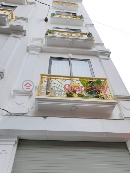 Beautiful house in Xuan La 7 floors, 15m elevator to the sidewalk, cars stop day and night 50m, 7 billion Sales Listings