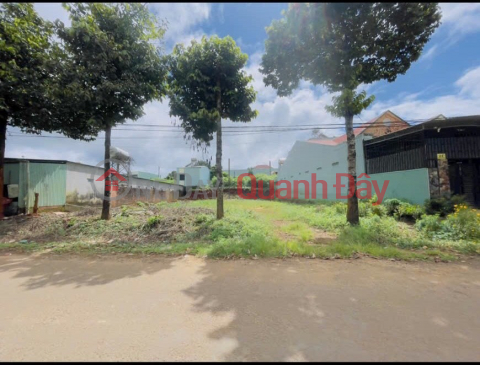 ĐẤT ĐẸP - GIÁ TỐT - Bán GẤP Lô Đất Tiềm Năng Mặt tiền Nguyễn Trung Trực Trung tâm TP Pleiku _0