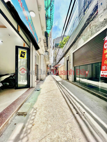 Property Search Vietnam | OneDay | Residential Sales Listings Super Hot has 1 0 2 Dich Vong Street 43m2 X 5T, car parked at the gate, kd with only 5.2 billion.