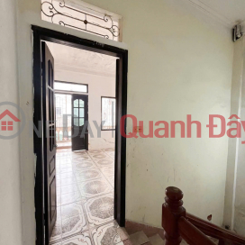 Cho thuê nhà ngõ 190 Hoàng Mai, 5.5 triệu, 30m2, 3 tầng, 2 ngủ, 2 vệ sinh, vào ngay _0