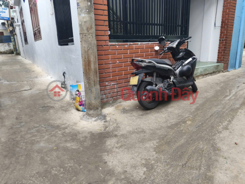 ► Corner unit with direct access to Tran Cao Van and Le Do streets, walking distance to the beach, 66m2, clean and airy mezzanine. _0