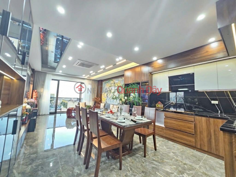 nhà đẹp Cổ Linh, 8 tầng thang máy, đối diện Aeon, gara, full nội thất, Việt Nam Bán | đ 20,5 tỷ