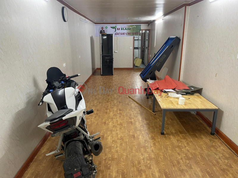 Property Search Vietnam | OneDay | Office / Commercial Property, Rental Listings | Owner rents out house for business, car parking at the door, car can be parked inside the house
